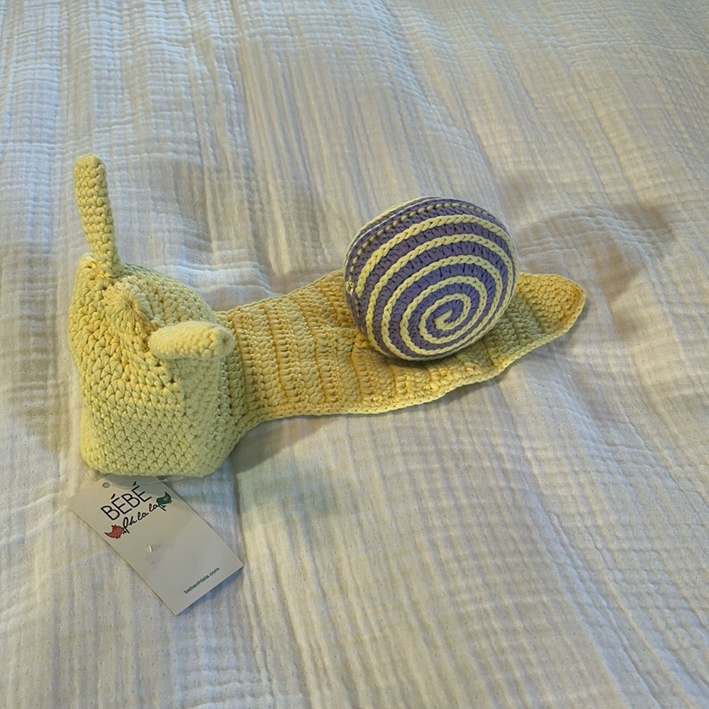 3 for 30$ Bebe newborn knit caterpillar outfit